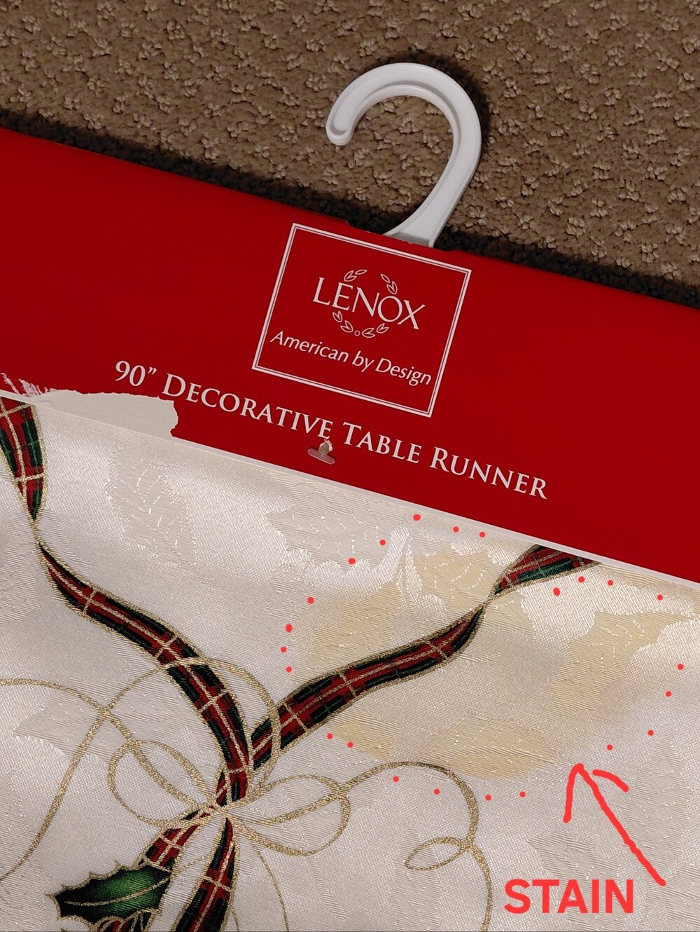 LENOX TABLE RUNNER - Picture 7 of 8
